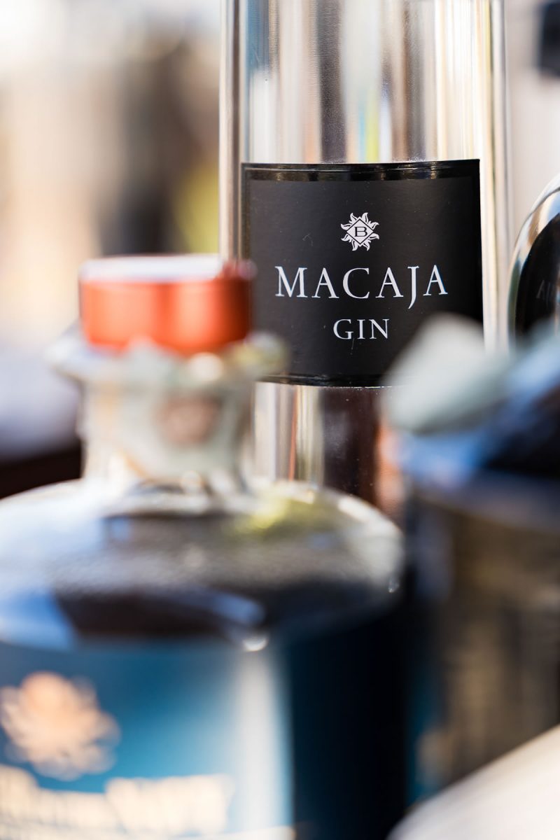 bottiglia di macaja gin